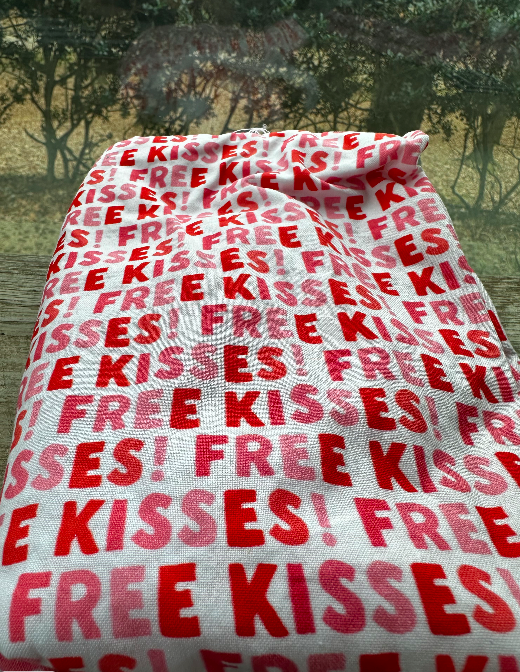 Free Kisses 💋